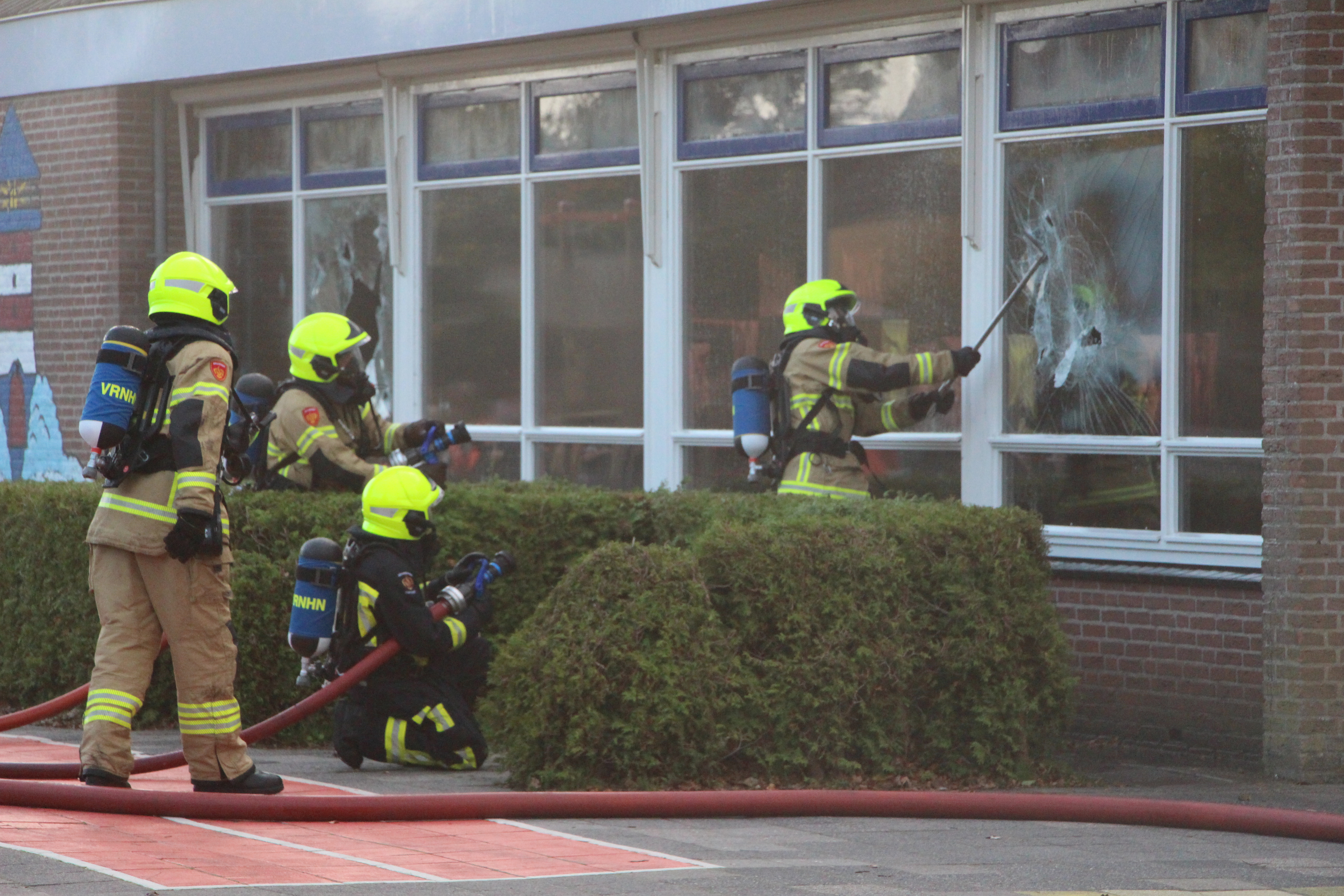 Zeer grote brand in basisschool Het Driespan in Enkhuizen