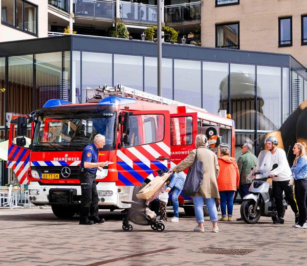Bezoekers (Brand)veilig Wonen Dag in het Slimste Huis in Alkmaar
